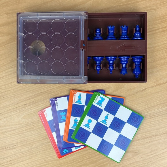 Thinkfun All Queens & Solitaire Chess - Picture 8 of 14